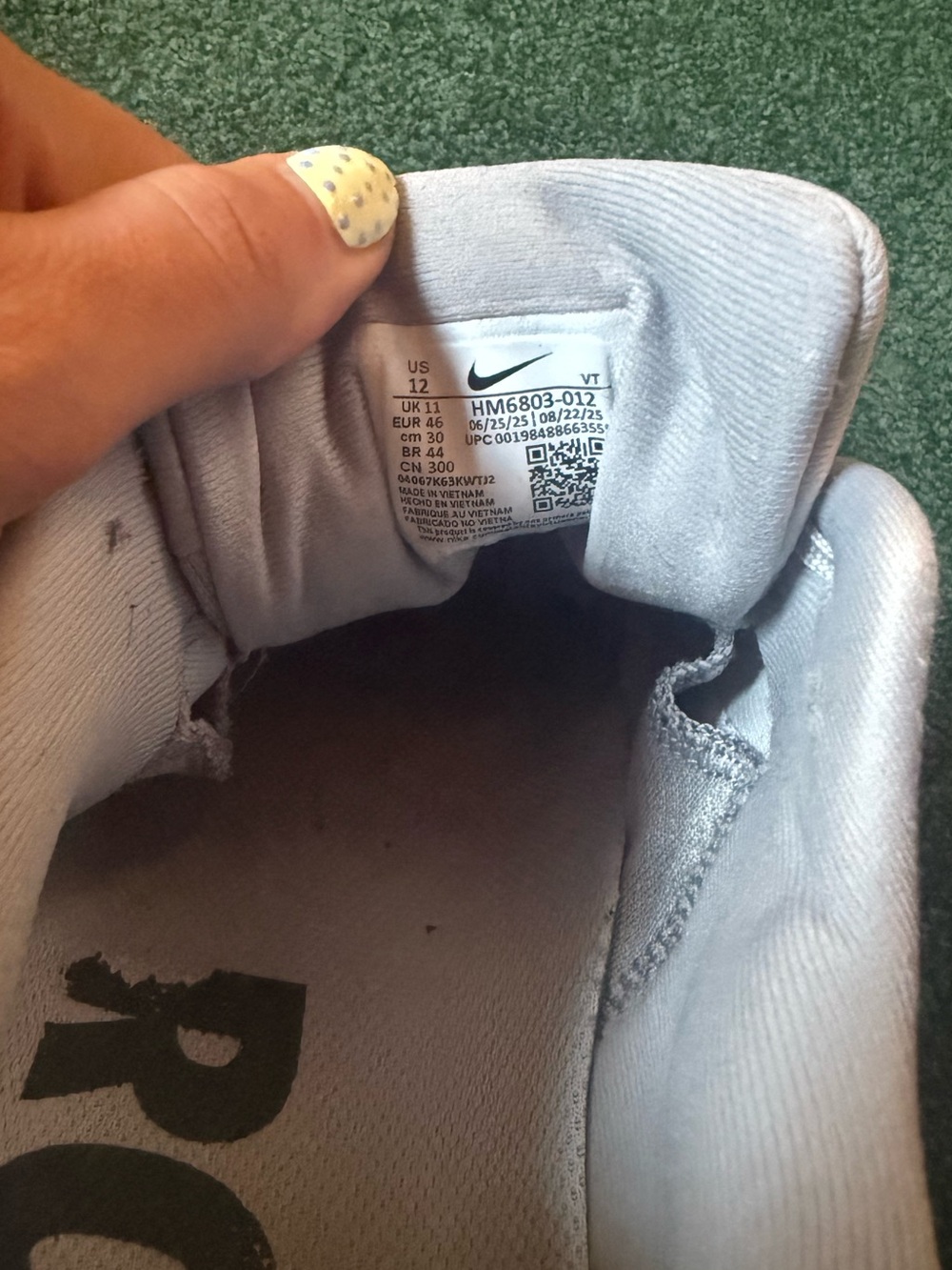 Men’s Nike Vomero 18 Road Running Shoes - Wolf Grey - Picture 5 of 6
